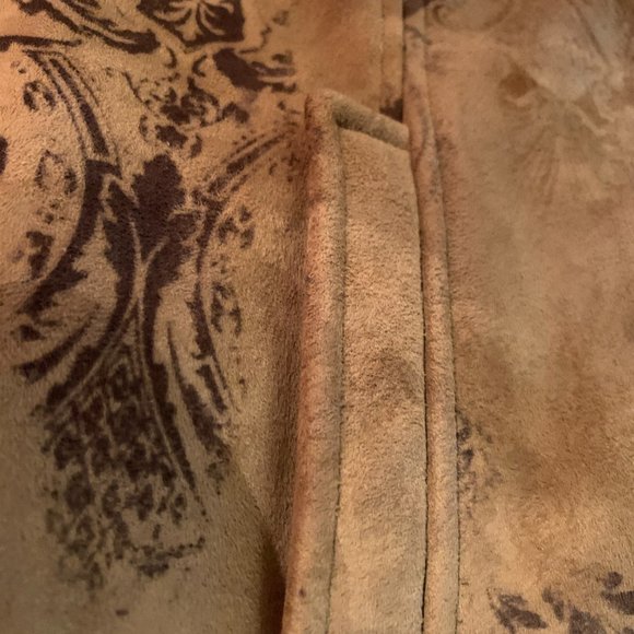 Dana Buchman Suede Vest - Picture 2 of 4
